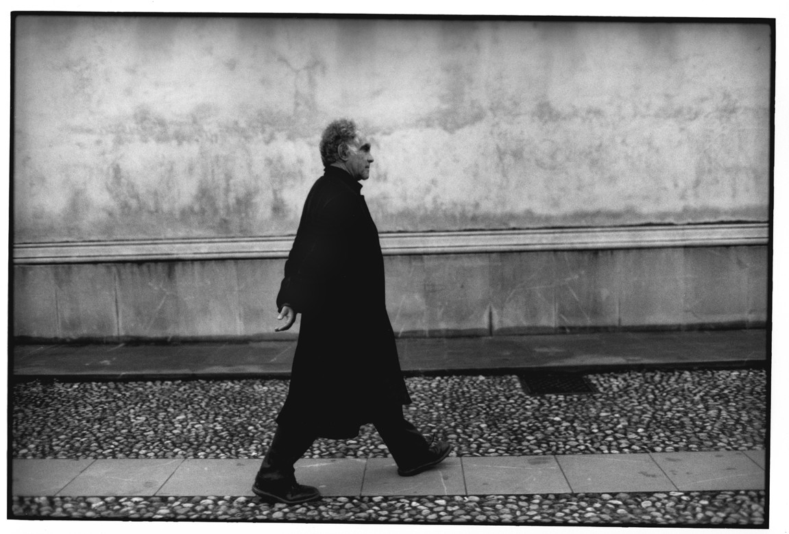 gizburg walking