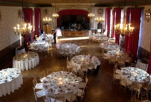 teatro from above set for dinner